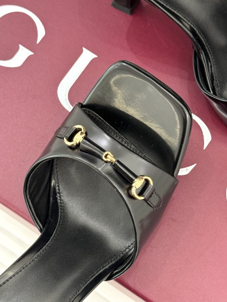 Босоножки фото 7