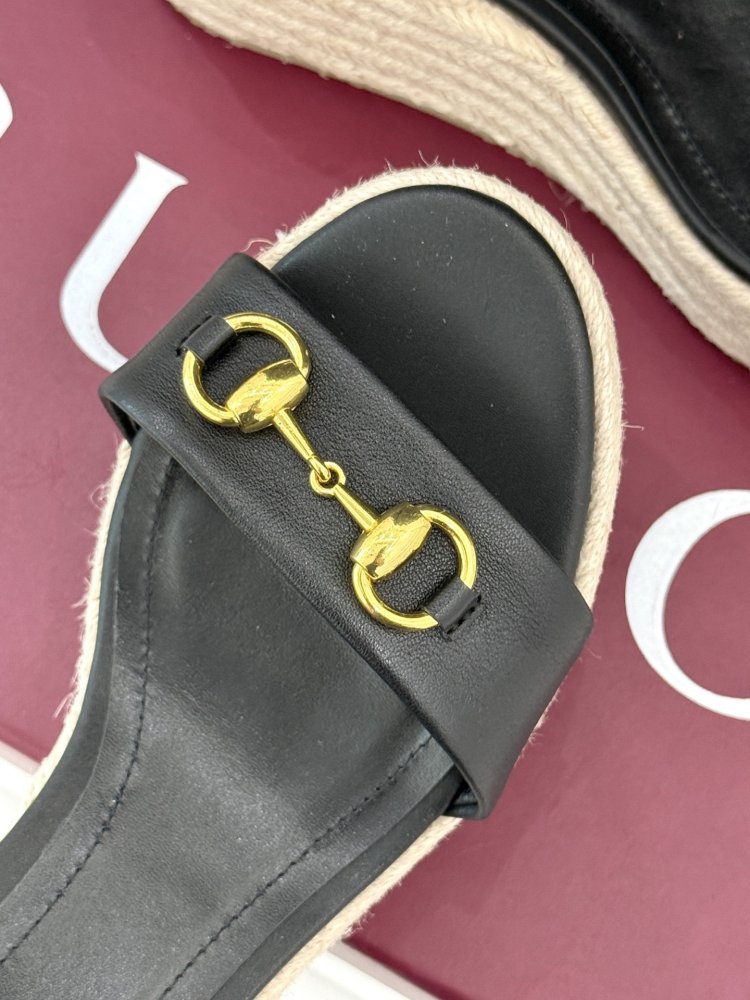 Босоножки фото 7