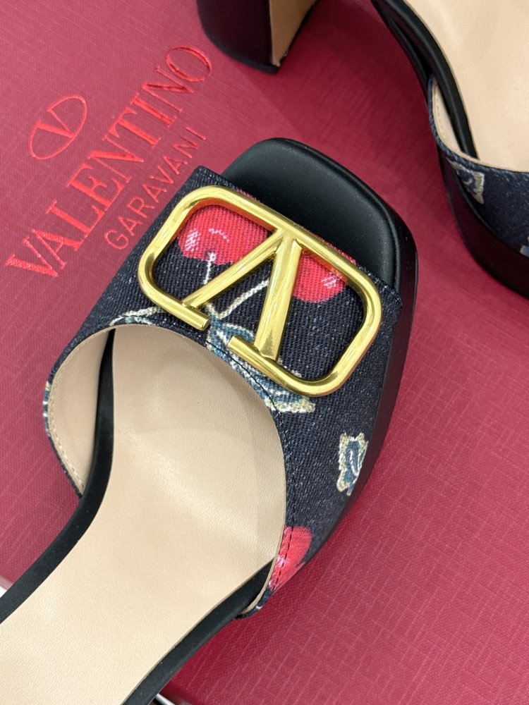 Босоножки фото 7