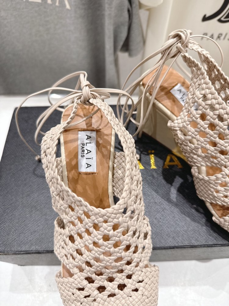 Босоніжки фото 7