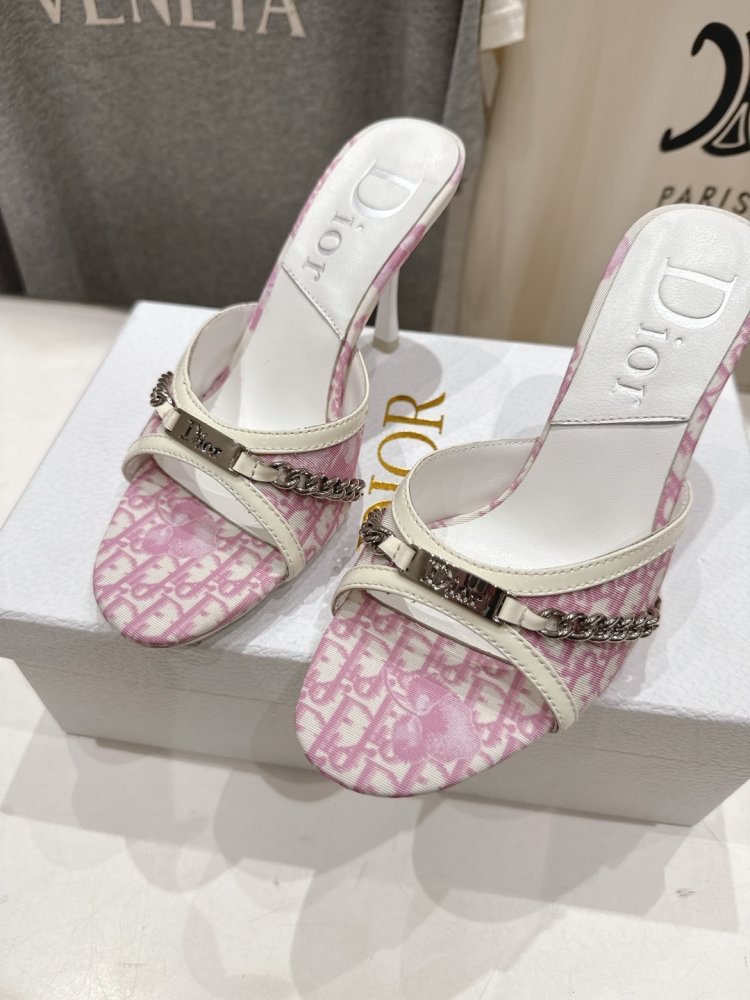 Босоножки фото 7