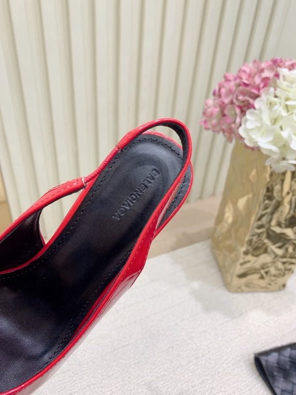 Босоніжки фото 7