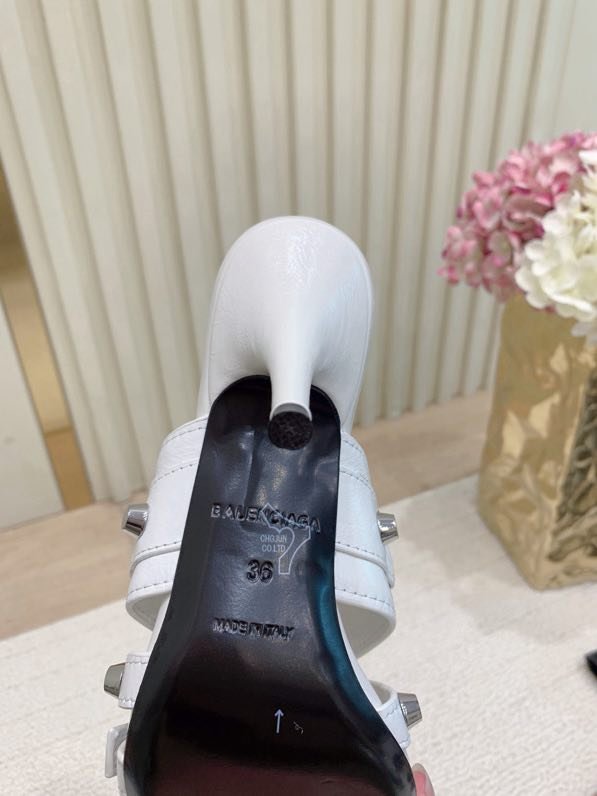 Босоножки фото 7