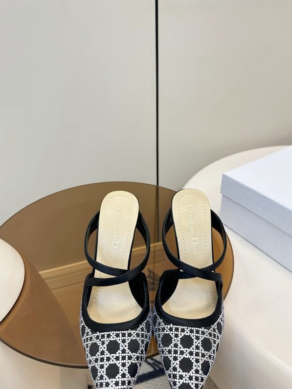 Босоніжки фото 7