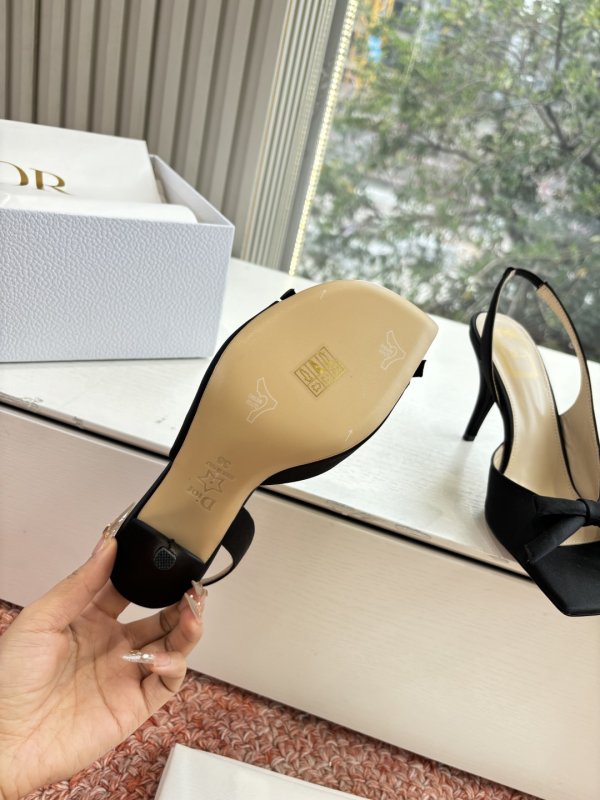 Босоніжки фото 7