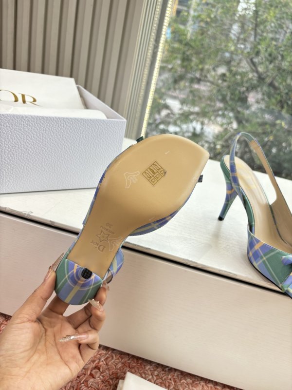 Босоніжки фото 7