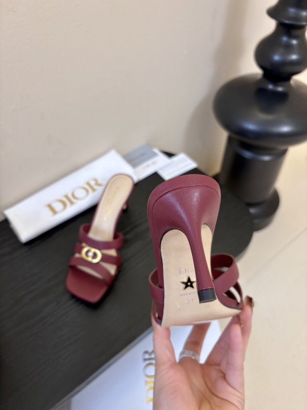 Босоніжки фото 7