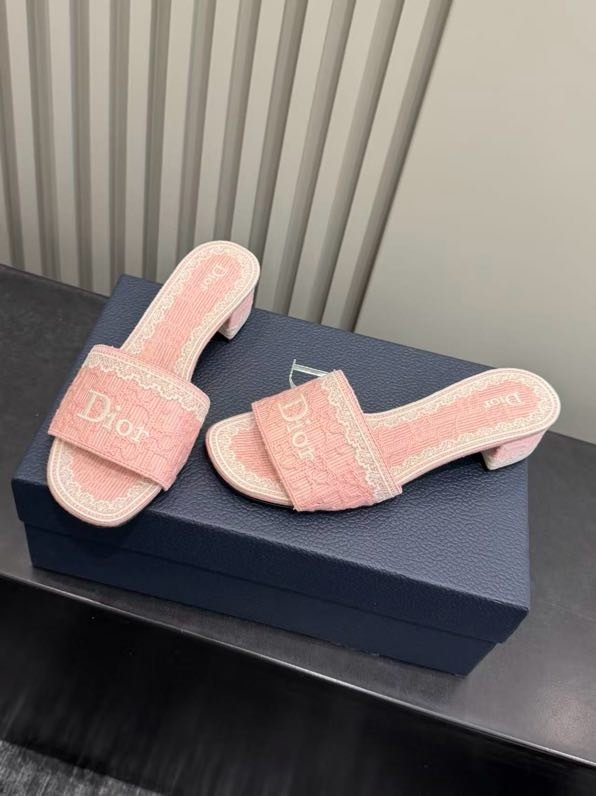 Босоножки фото 7