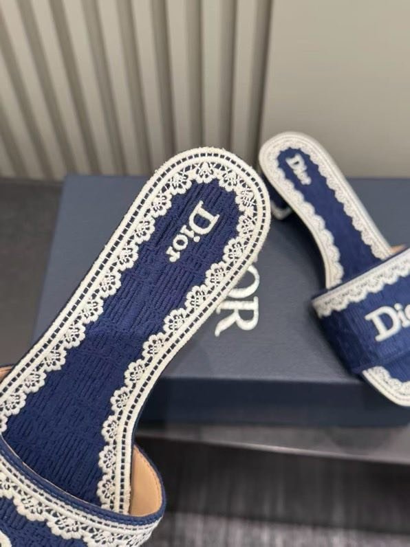 Босоножки фото 7