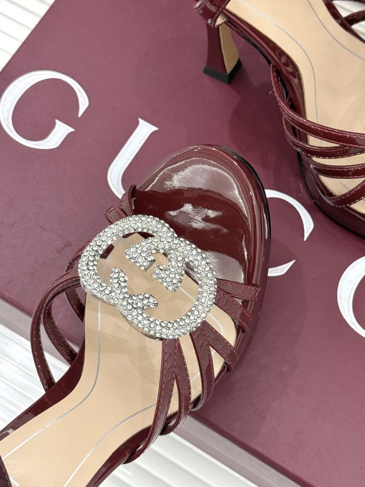 Босоножки фото 7