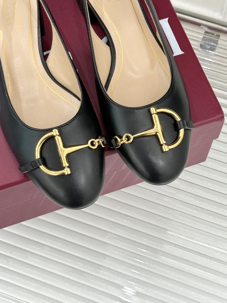 Босоножки фото 7