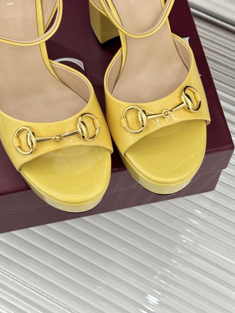 Босоножки фото 7