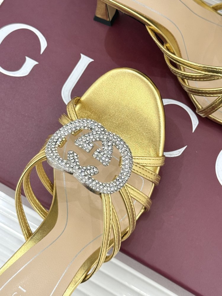 Босоножки фото 7