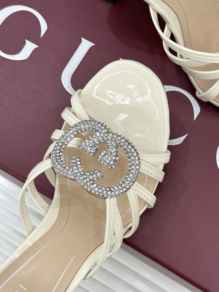 Босоножки фото 7