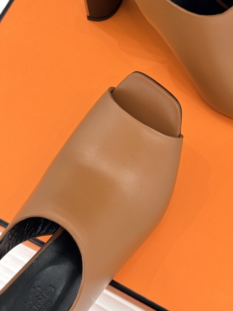 Босоножки фото 7