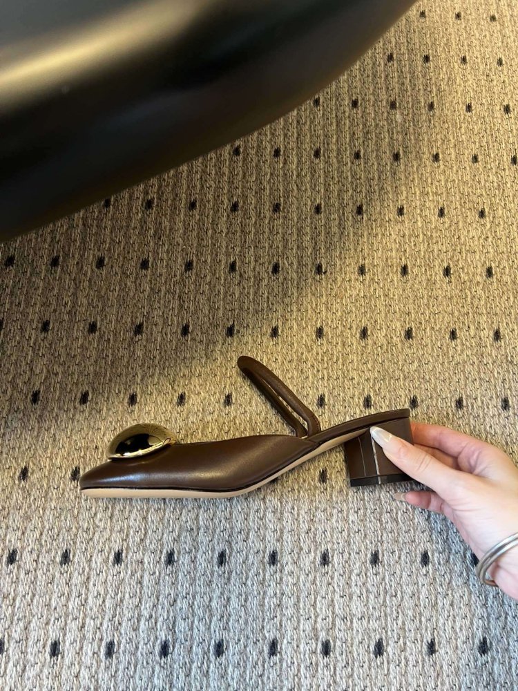 Босоножки фото 7