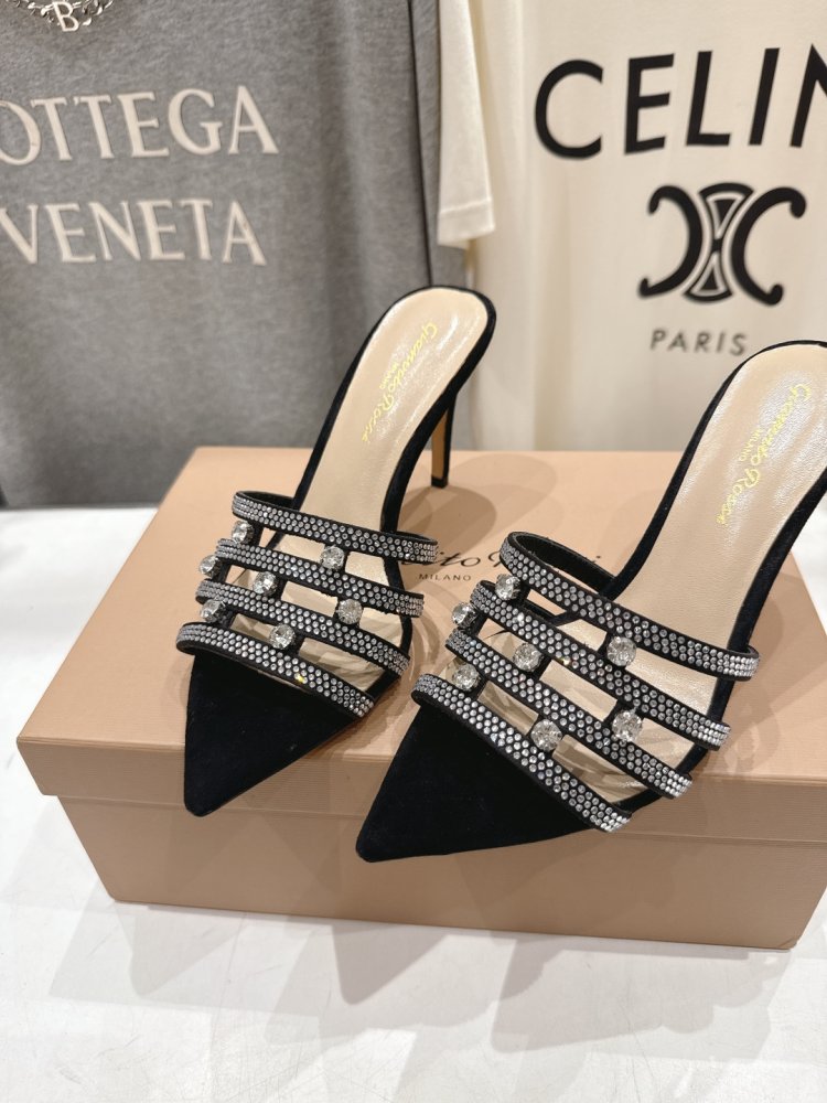 Босоножки фото 7