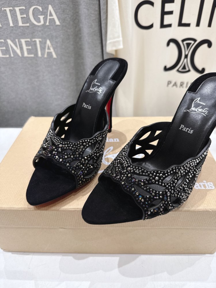 Босоножки фото 7