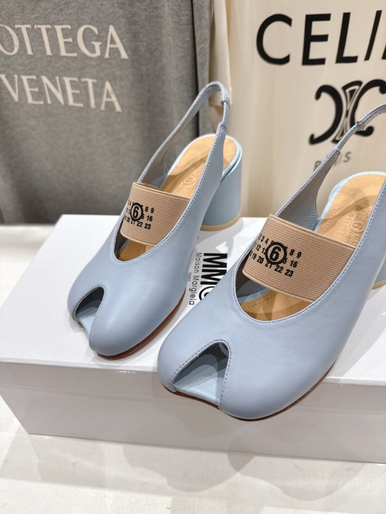 Босоножки фото 7