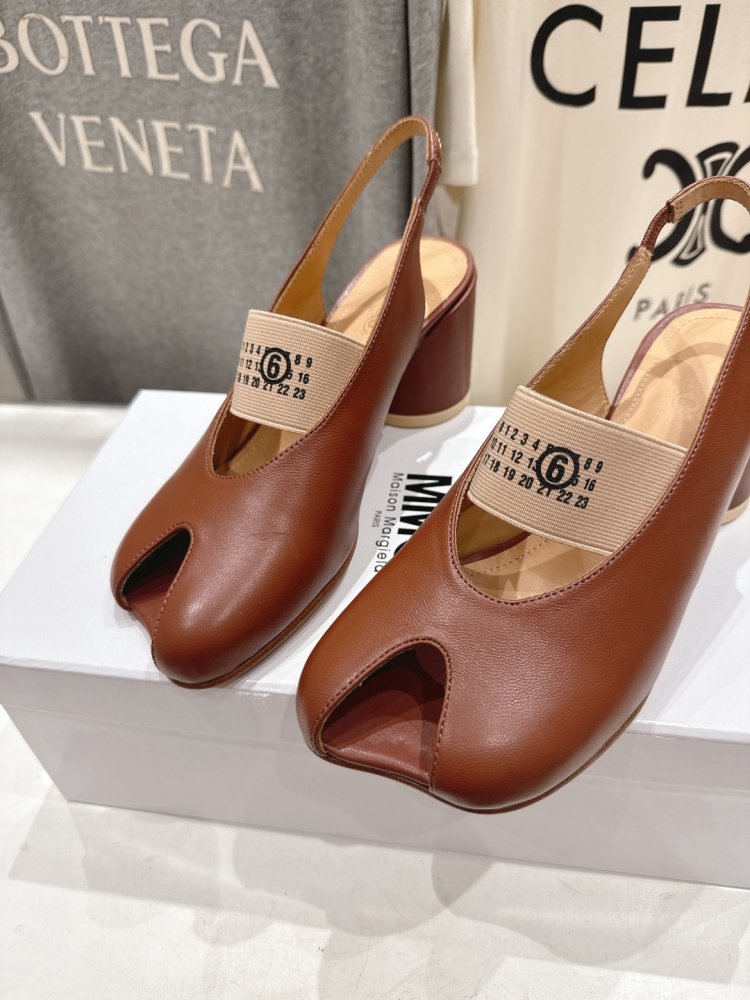 Босоножки фото 7