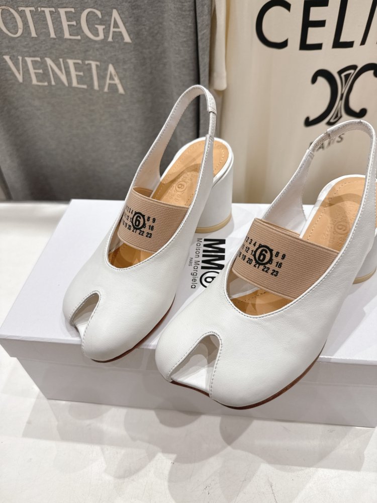 Босоножки фото 7