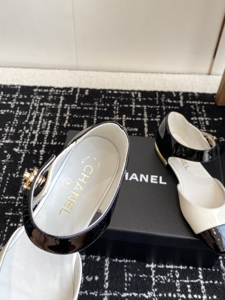 Босоножки фото 8