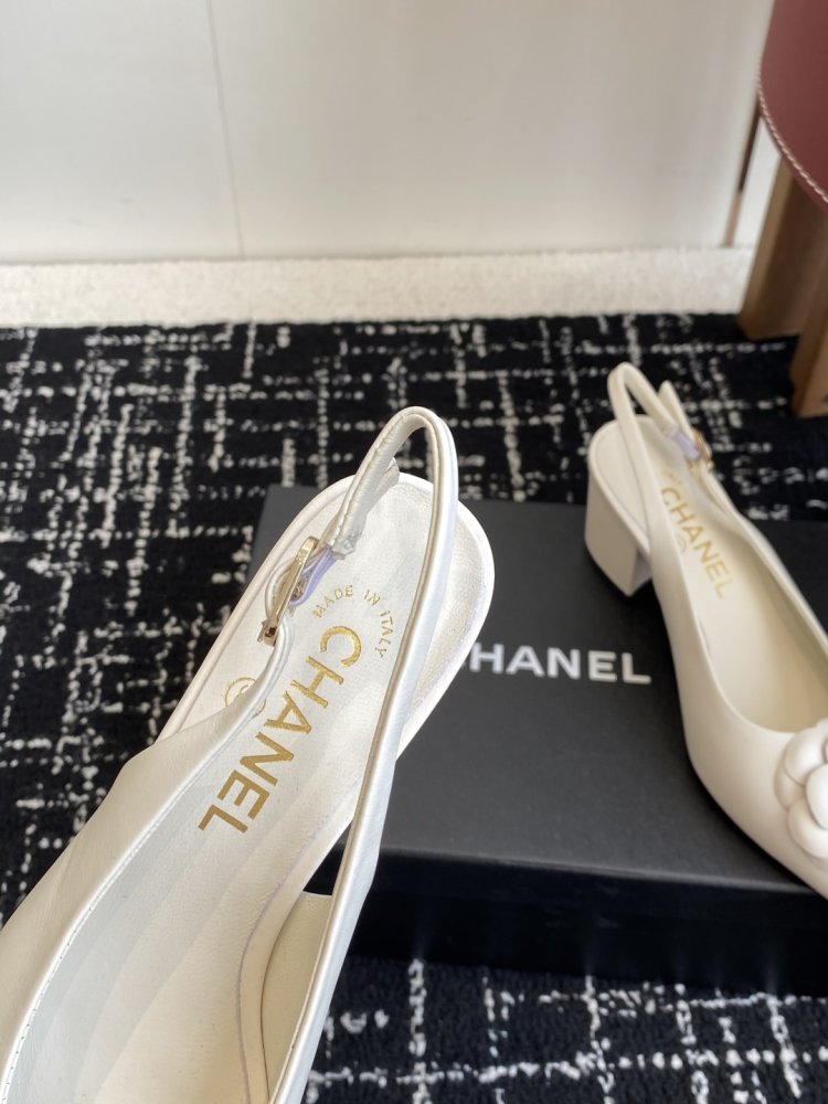 Босоножки фото 8