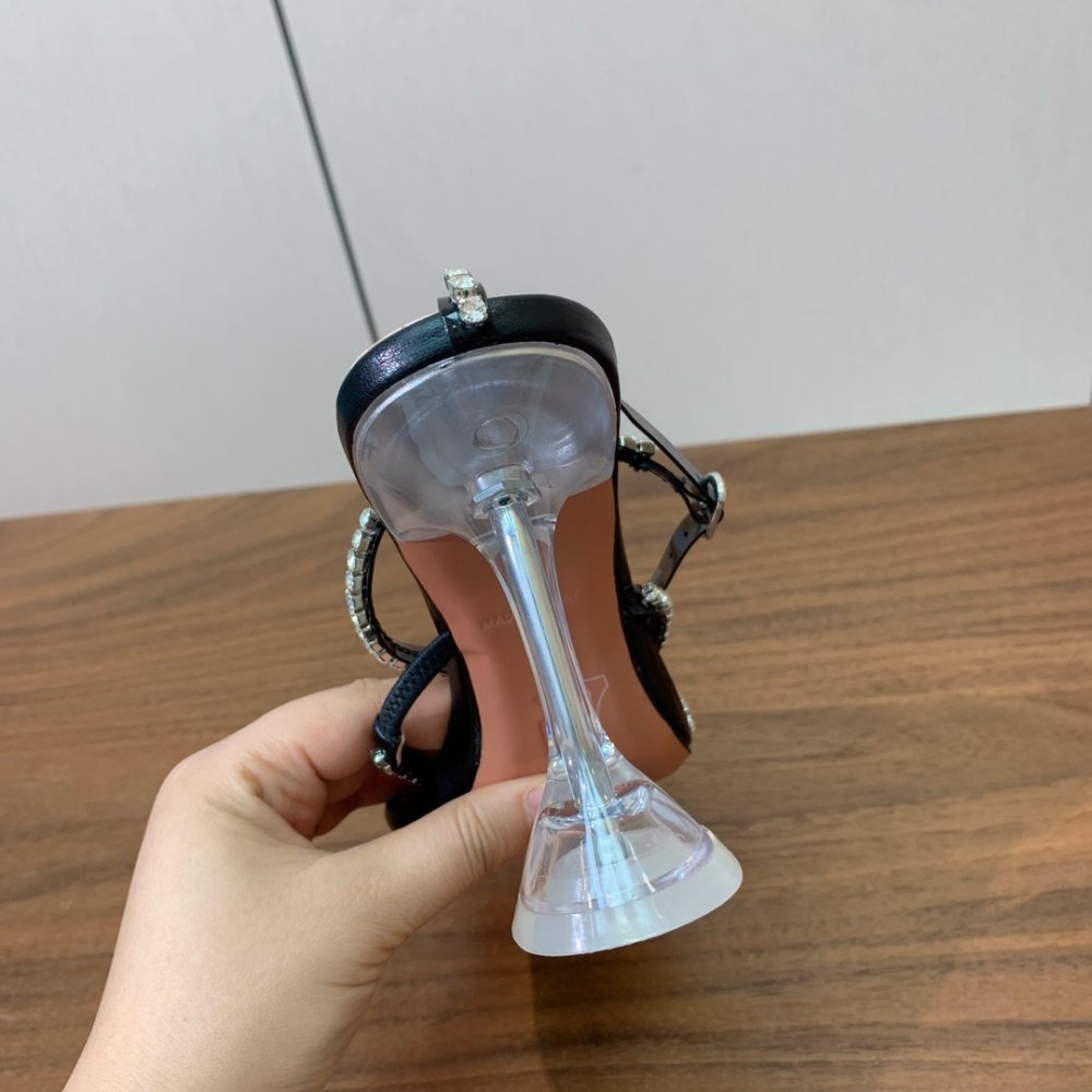 Босоножки фото 8