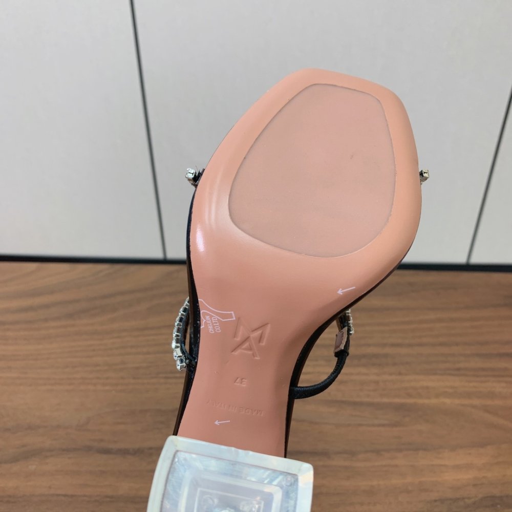 Босоножки фото 8