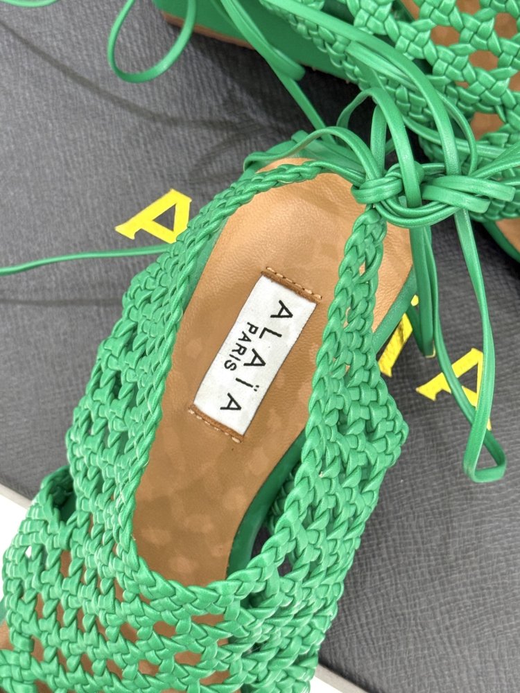 Босоніжки фото 8