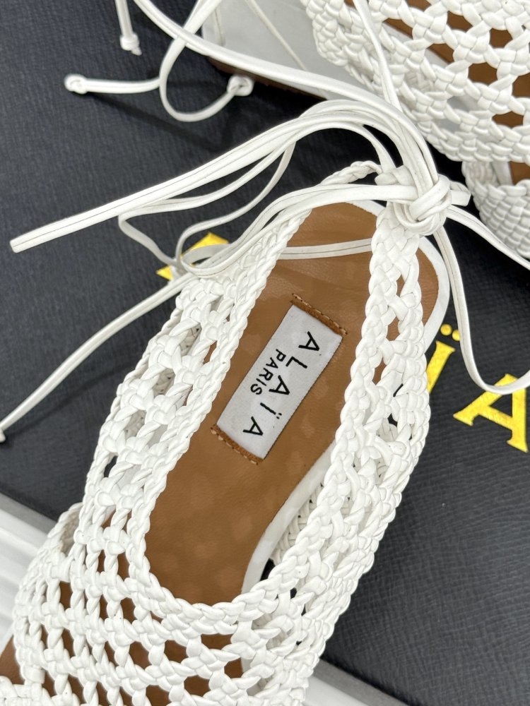 Босоніжки фото 8