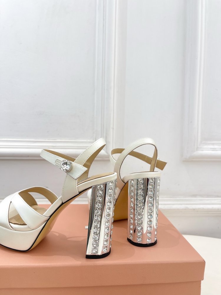 Босоножки фото 8