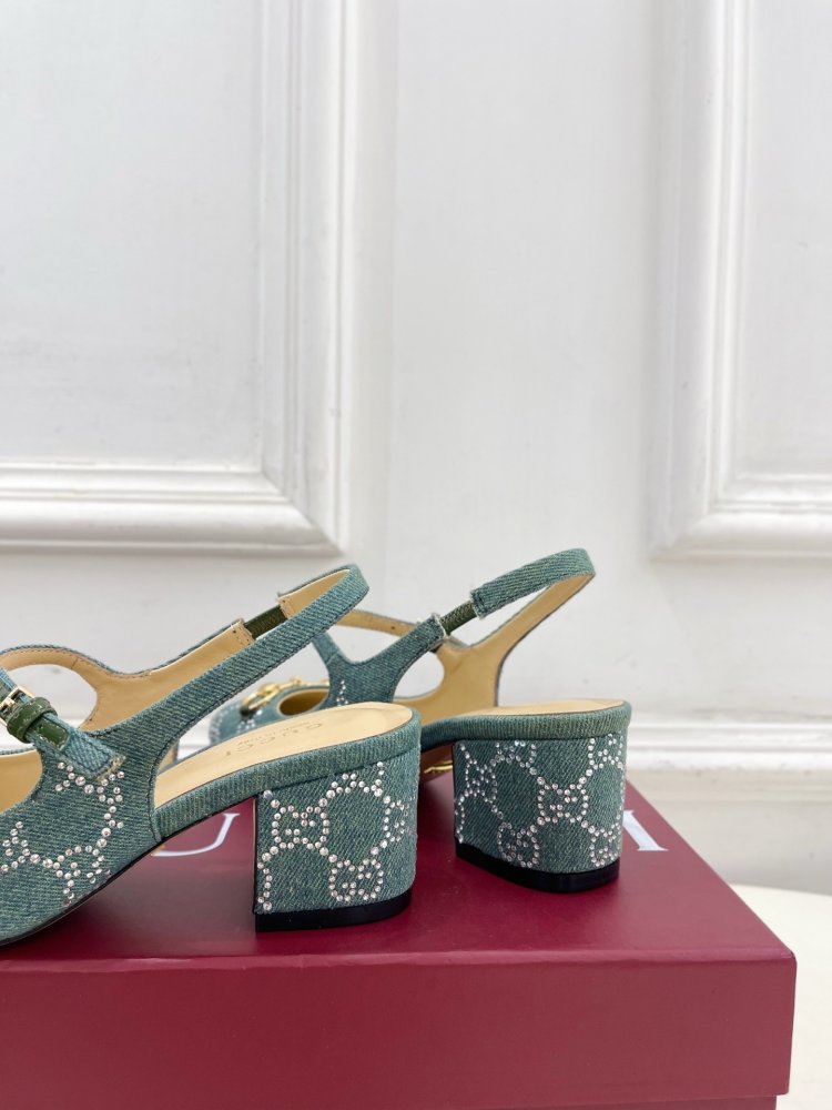 Босоножки фото 8