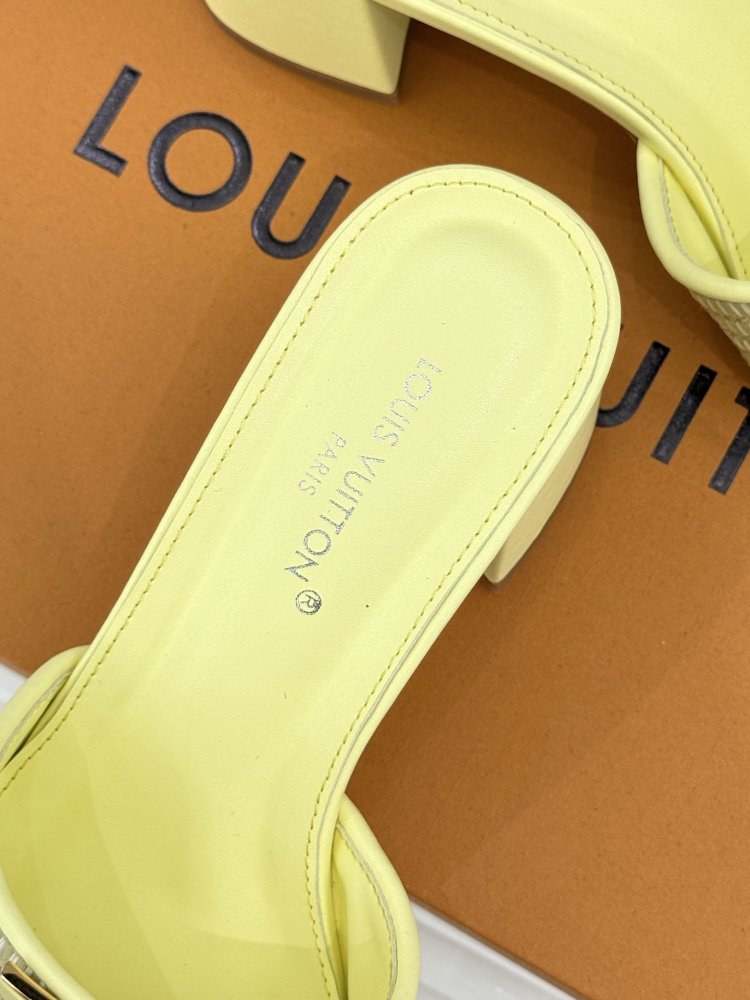 Босоніжки фото 8