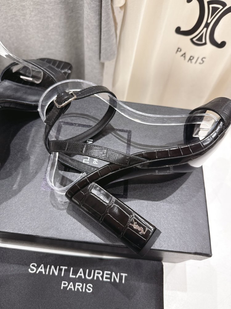 Босоніжки фото 8