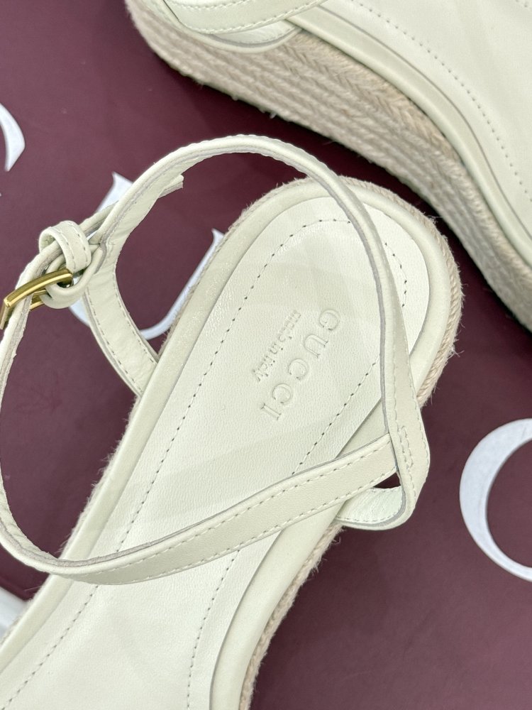 Босоножки фото 8