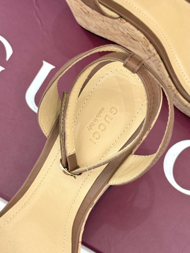 Босоножки фото 8