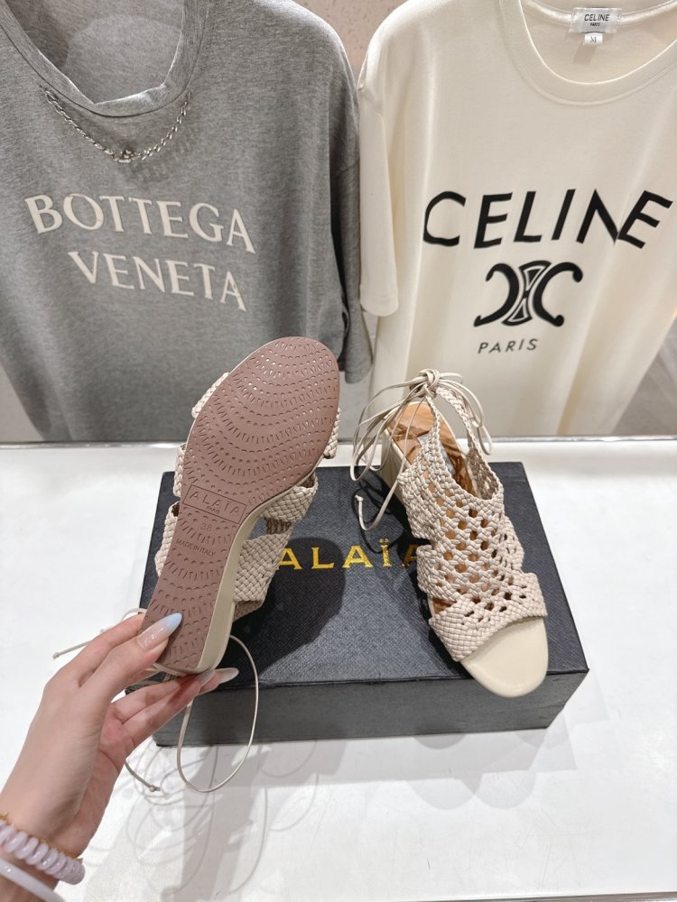 Босоніжки фото 8