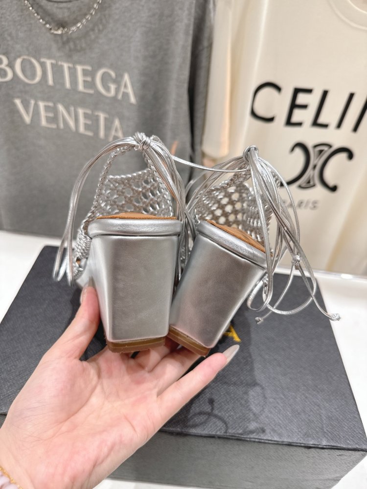 Босоніжки фото 8