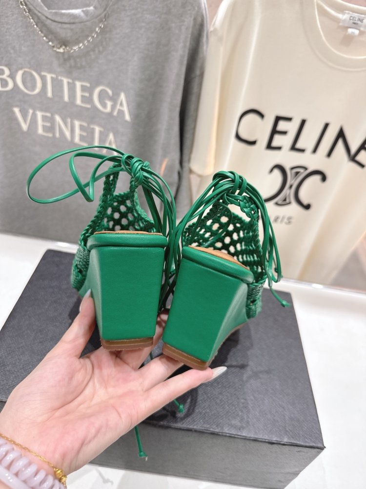 Босоніжки фото 8