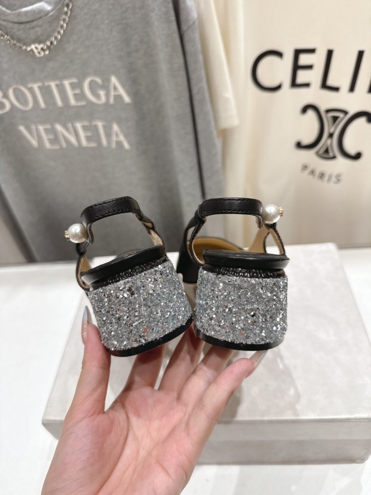 Босоножки фото 8