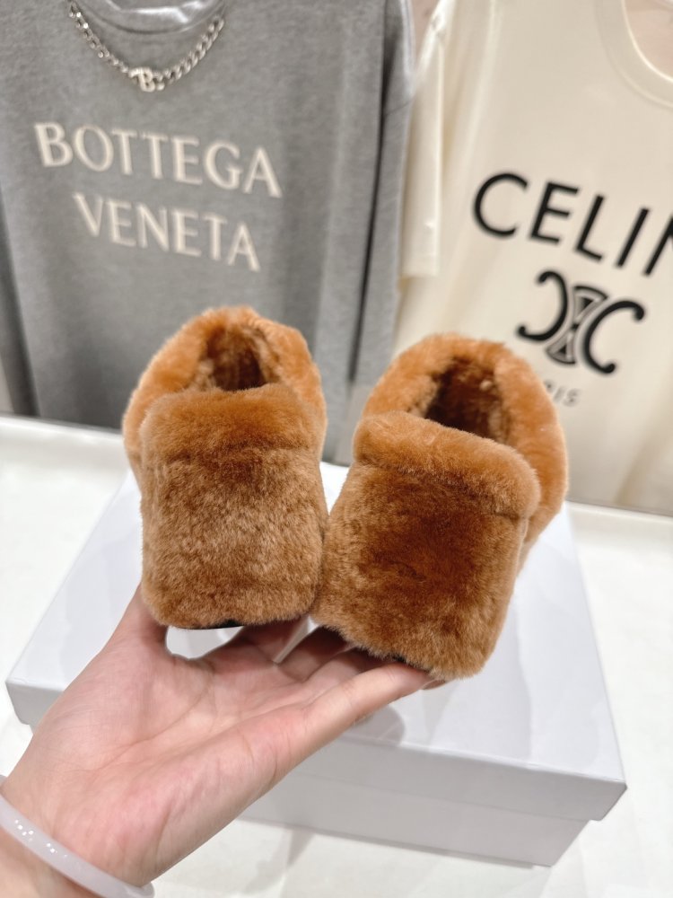 Босоножки фото 8