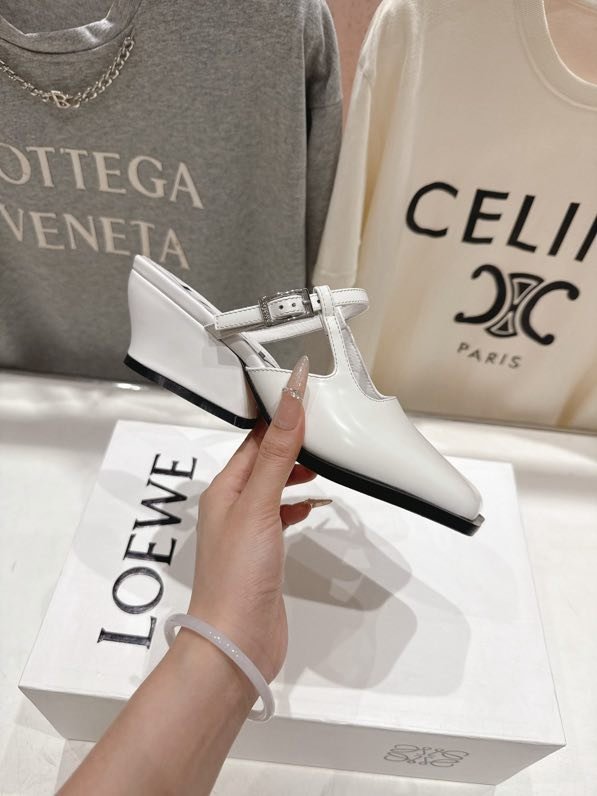 Босоножки фото 8