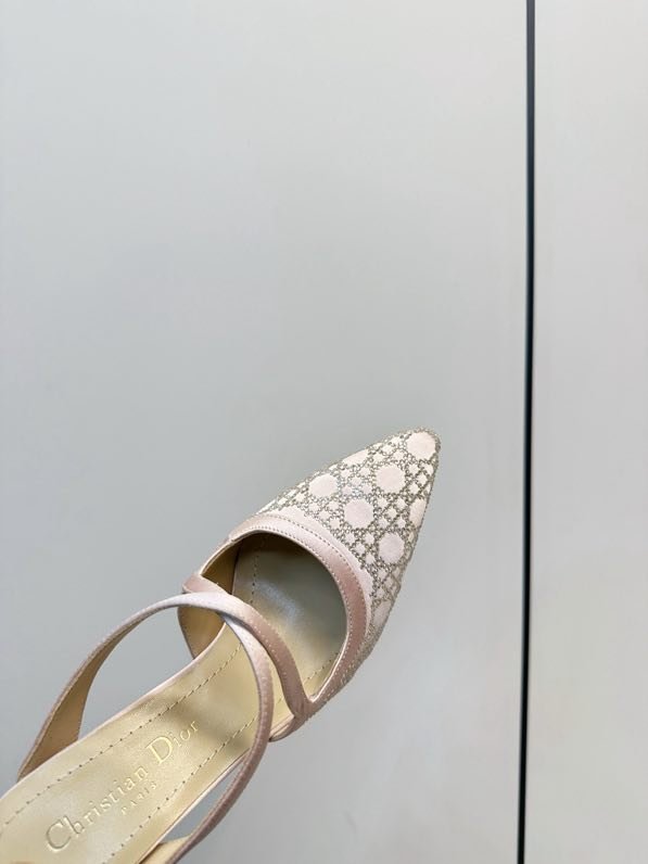 Босоніжки фото 8