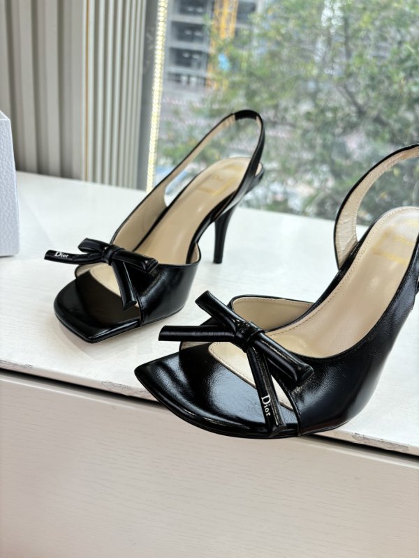 Босоніжки фото 8