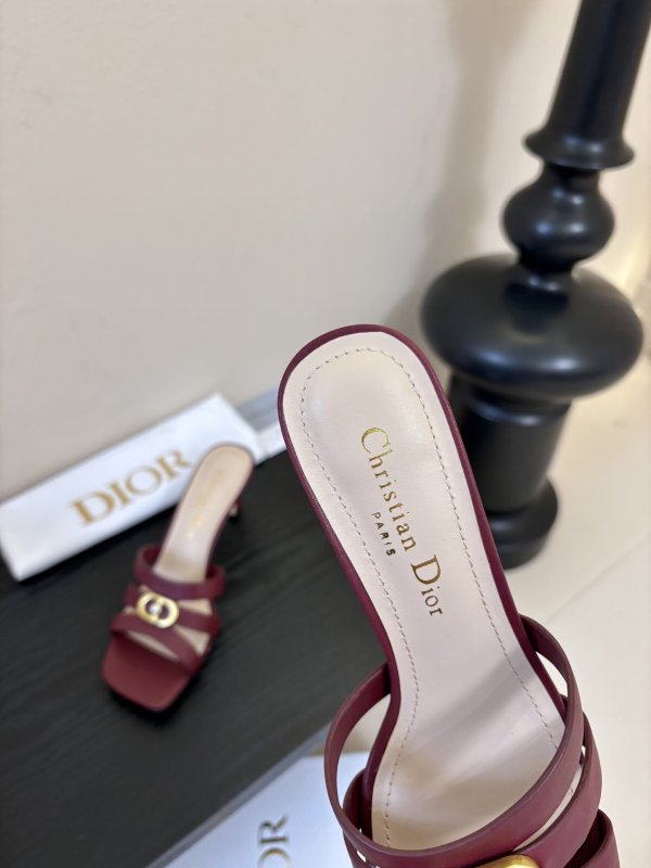 Босоніжки фото 8