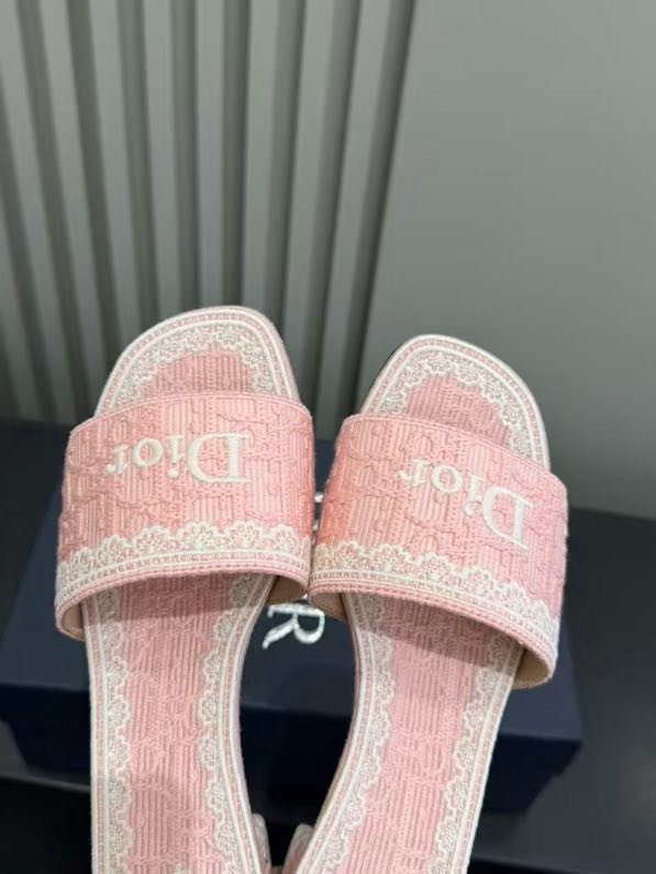 Босоножки фото 8