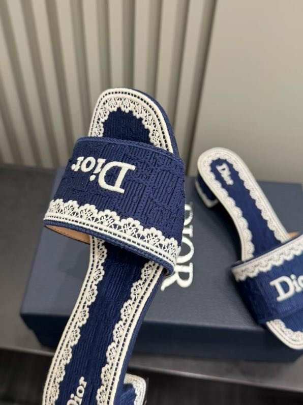 Босоножки фото 8