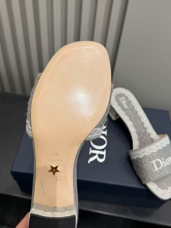 Босоножки фото 8