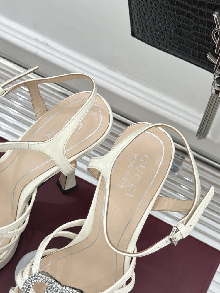 Босоножки фото 8